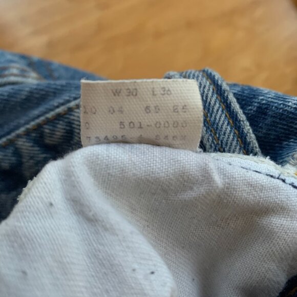 Vintage Levi’s 501 Button Fly - Picture 4 of 4